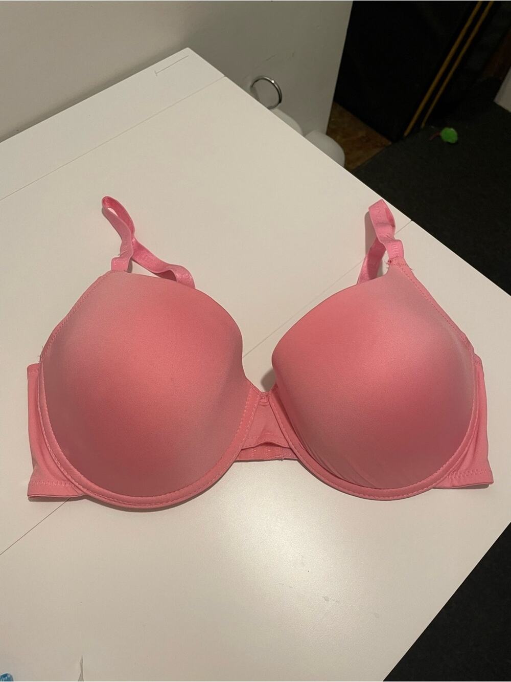Juicy Couture Brand Women's size 38D NWOT Pink Lined Underwire Back Closure Bra
